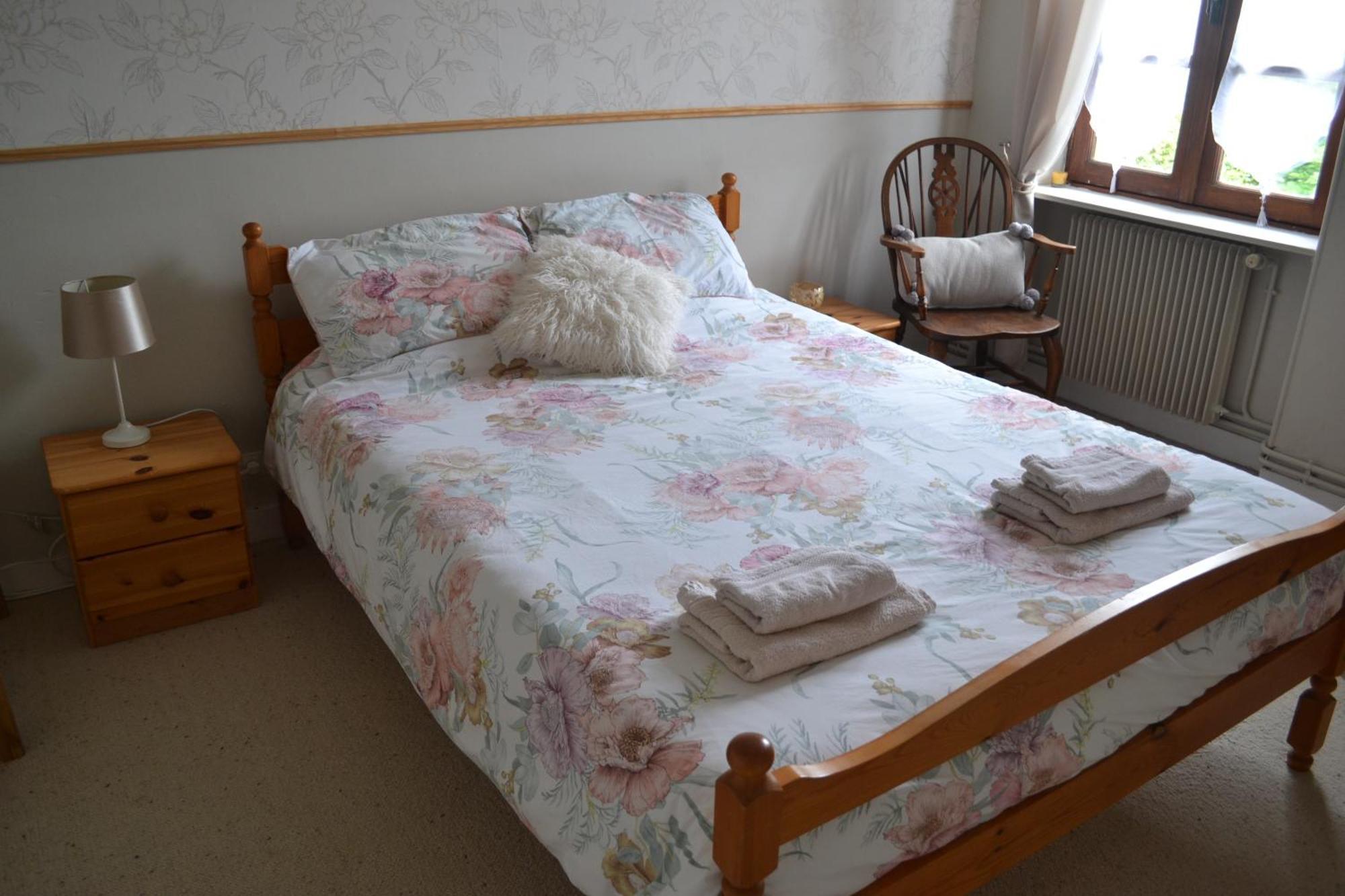 Les Bruyeres B&B 2 Montbron 外观 照片